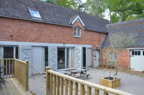 The Stables Apartment at Cefn Tilla Court, Usk, Usk